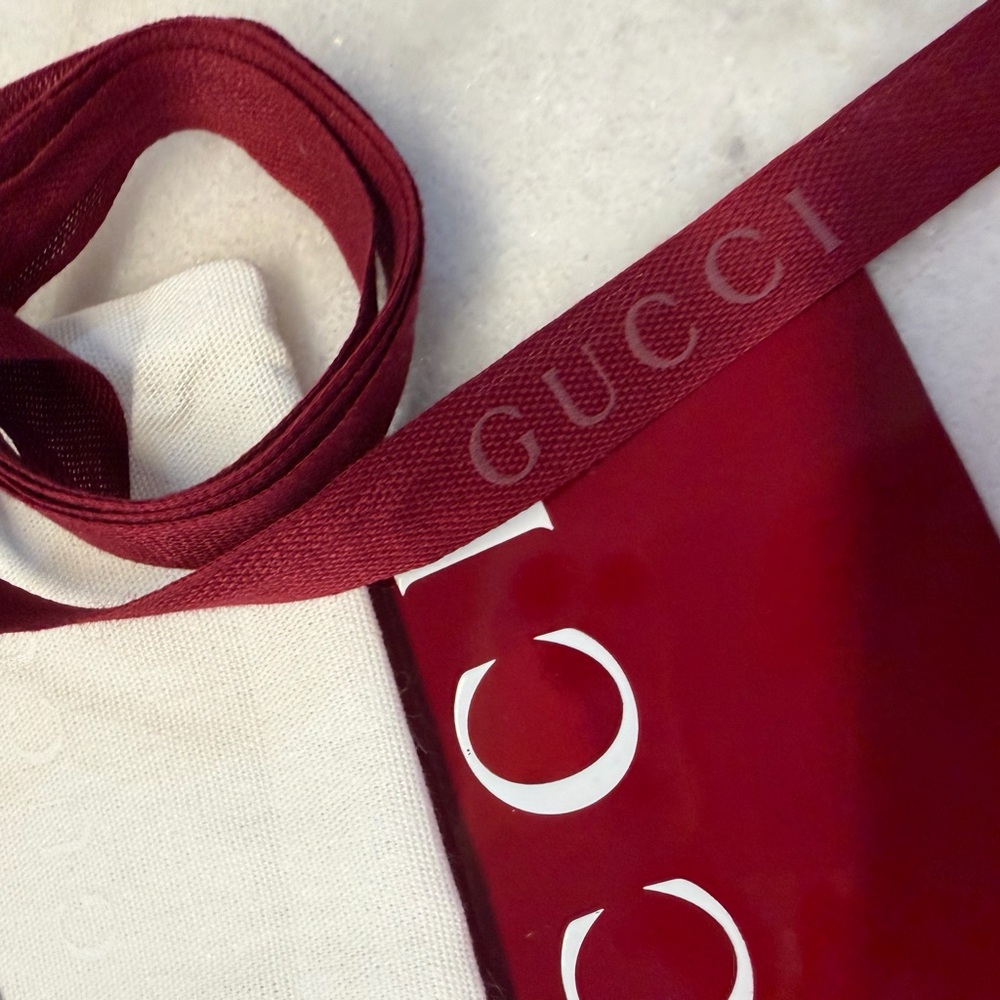 Gucci Burgundy gift Box with dust bag, ribbon and evelopes - Picture 5 of 8